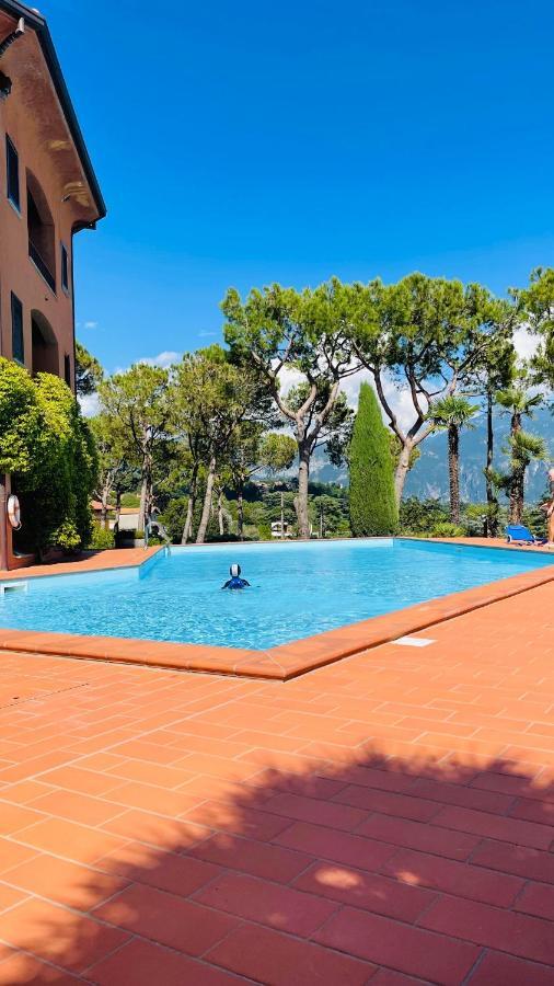 Lake View, Swimming Pool, Tennis Court And Private Parking Mezzegra Extérieur photo